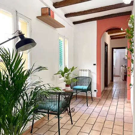 The Arch - In Center Apartamento *